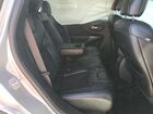 2019 Jeep Cherokee Latitude Plus Silver vin: 1C4PJLLB2KD318644