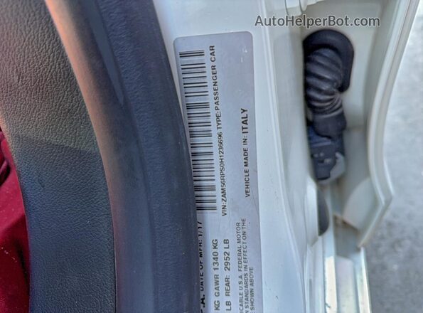 ZAM56RPS0H1236696 2017 MASERATI QUATTROPOR Белый Вид задней части салона