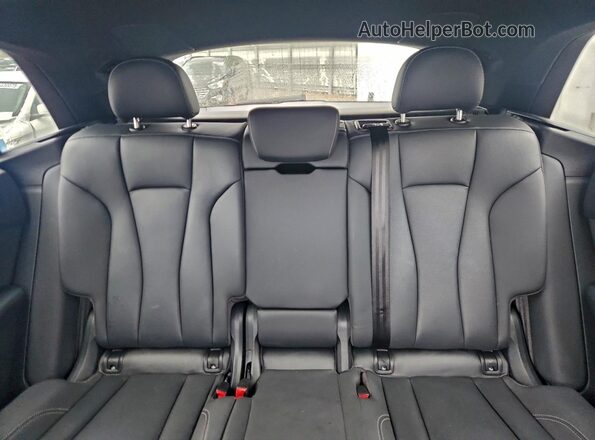 WA1FVAF19KD029763 2019 AUDI Q8 Серый Вид задней части салона