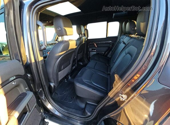 SALE27EU7R2252066 2024 LAND ROVER DEFENDER Серый Вид салона спереди