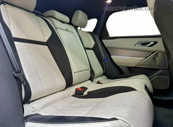 SALYL2RX3JA706700 2018 LAND ROVER RANGE Белый Вид салона спереди