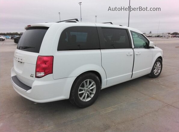 2C4RDGCGXJR215714 2018 DODGE CARAVAN Белый Передняя правая четверть