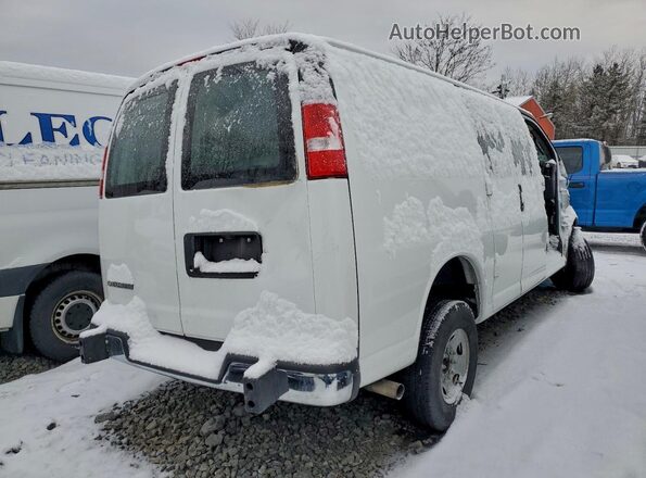 1GCWGAFP6R1138987 2024 CHEVROLET EXPRESS Белый Передняя правая четверть