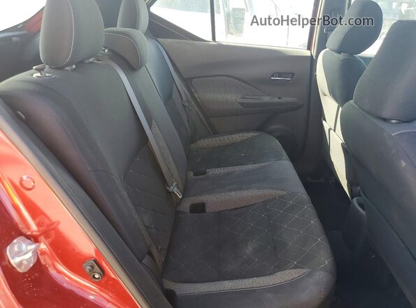 3N1CP5CU6JL538472 2018 NISSAN KICKS Red Սալոնի հետևի տեսք