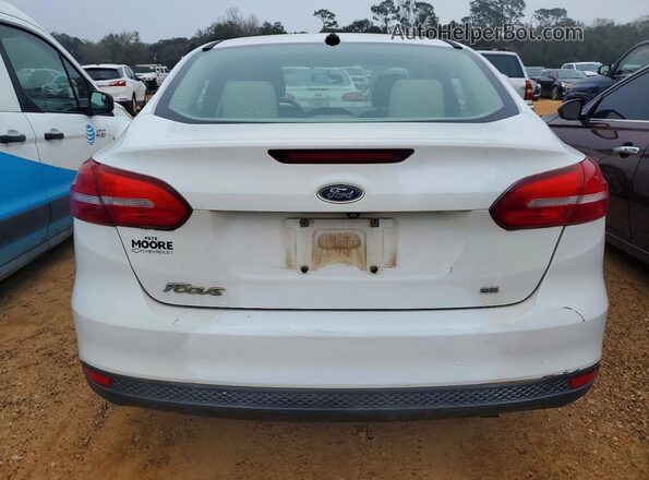 1FADP3F27JL324821 2018 FORD FOCUS Белый Вид сзади