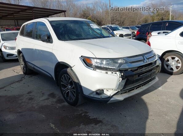 JA4AD2A37GZ021716 2016 MITSUBISHI OUTLANDER White Przód prawy