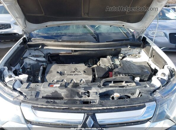 JA4AD2A37GZ021716 2016 MITSUBISHI OUTLANDER White Widok z tyłu