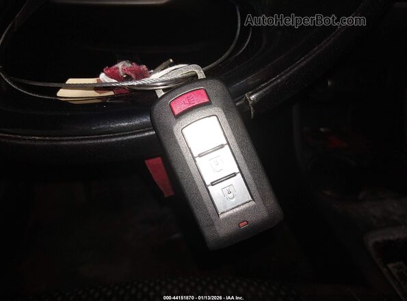 JA4AD3A30GZ014533 2016 MITSUBISHI OUTLANDER Белый Вид панели приборов