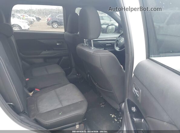 JA4AD3A34JZ033187 2018 MITSUBISHI OUTLANDER White Widok naklejki z numerem VIN