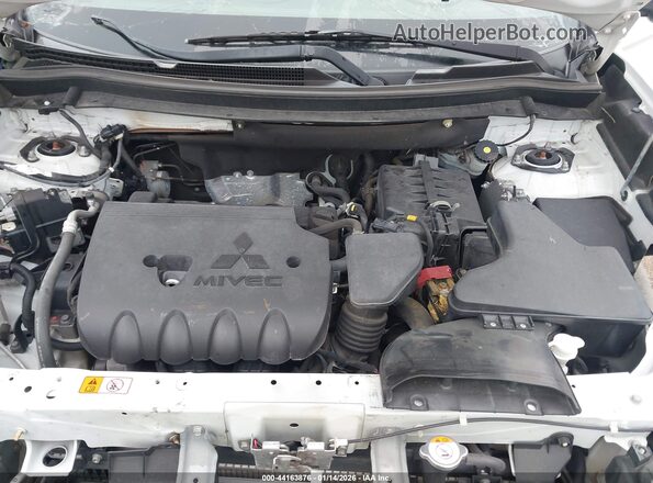 JA4AD3A34JZ033187 2018 MITSUBISHI OUTLANDER White Widok z tyłu
