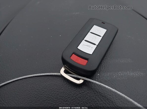 JA4AD3A34JZ033187 2018 MITSUBISHI OUTLANDER White Widok deski rozdzielczej