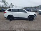 2018 Mitsubishi Outlander Le White vin: JA4AD3A34JZ033187