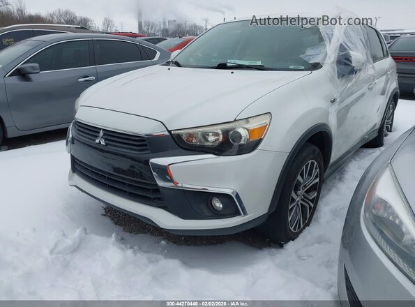 JA4AP3AW2HZ044622 2017 MITSUBISHI OUTLANDER SPORT White Widok z przodu