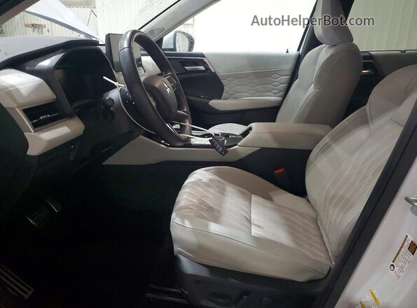 JA4J3WA84SZ021753 2025 MITSUBISHI OUTLANDER Белый Вид салона спереди