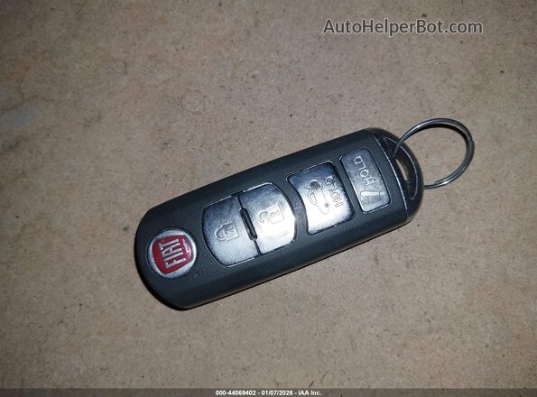 JC1NFAEK7K0142978 2019 FIAT 124 SPIDER Серебряный Вид панели приборов