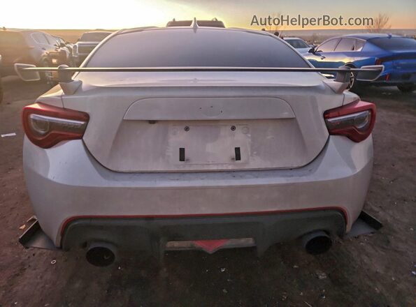 JF1ZCAB18K9601171 2019 SUBARU BRZ White Вид ззаду