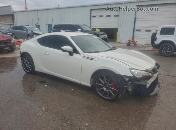 JF1ZCAC11L9700379 2020 SUBARU BRZ Белый Передняя правая четверть