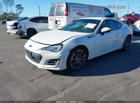 JF1ZCAC13H8605335 2017 SUBARU BRZ Белый Передняя левая четверть