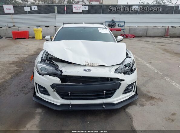 JF1ZCAC17H9605946 2017 SUBARU BRZ Белый Вид щитка приборов