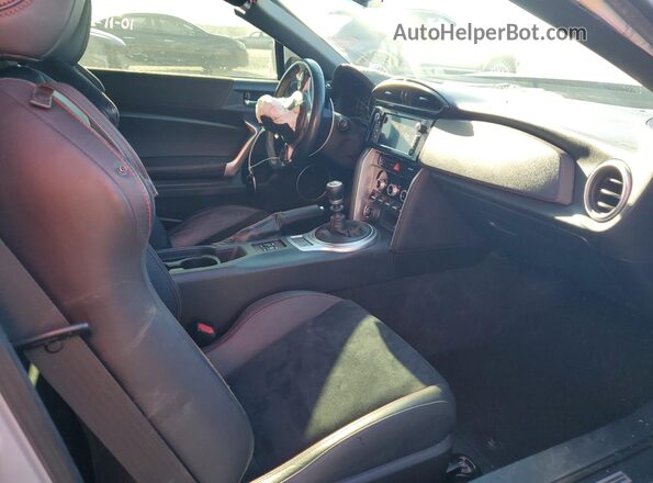 JF1ZCAC17K9600592 2019 SUBARU BRZ Silver Widok tylnych siedzeń