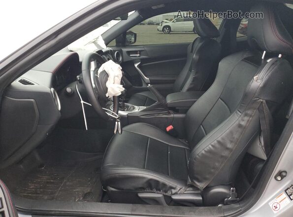 JF1ZCAC18L9701027 2020 SUBARU BRZ Silver Widok wnętrza z przodu