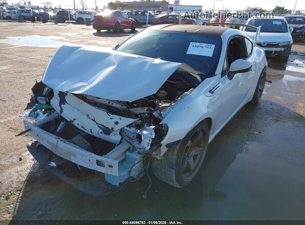JF1ZCAC19H8603914 2017 SUBARU BRZ Белый Передняя левая четверть