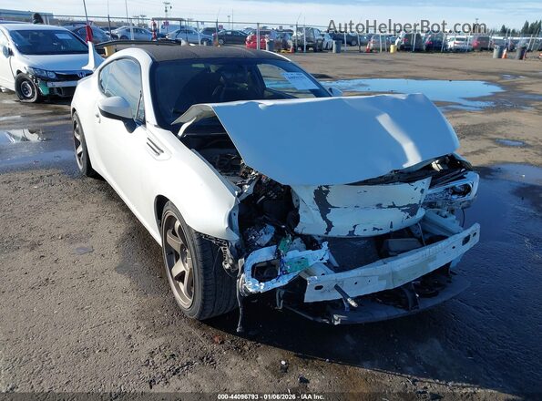 JF1ZCAC19H8603914 2017 SUBARU BRZ Белый Передняя правая четверть
