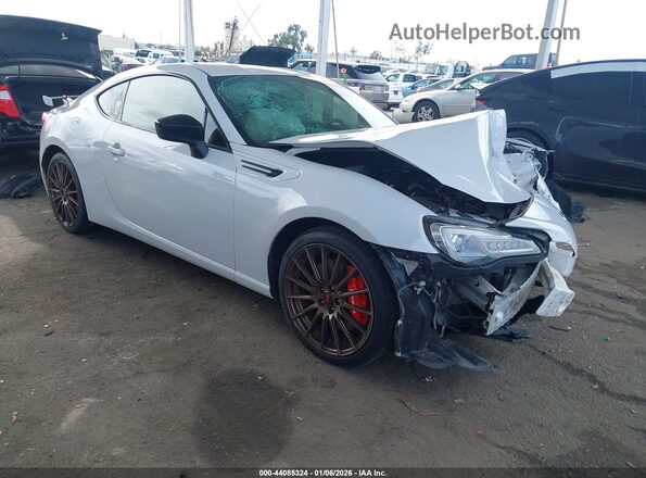 JF1ZCAD14L9700679 2020 SUBARU BRZ Белый Передняя правая четверть