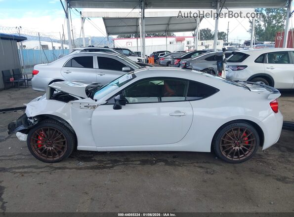 JF1ZCAD14L9700679 2020 SUBARU BRZ Белый 
