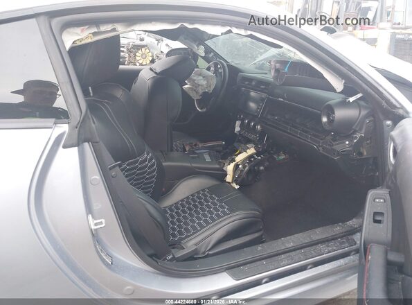 JF1ZDBB15P9703070 2023 SUBARU BRZ Silver Vista interior delantera
