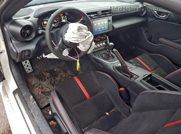 JF1ZDBE14R9701518 2024 SUBARU BRZ Белый Вид панели приборов