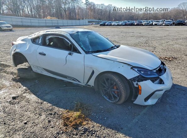 JF1ZDBS11S9701101 2025 SUBARU BRZ Белый Передняя правая четверть