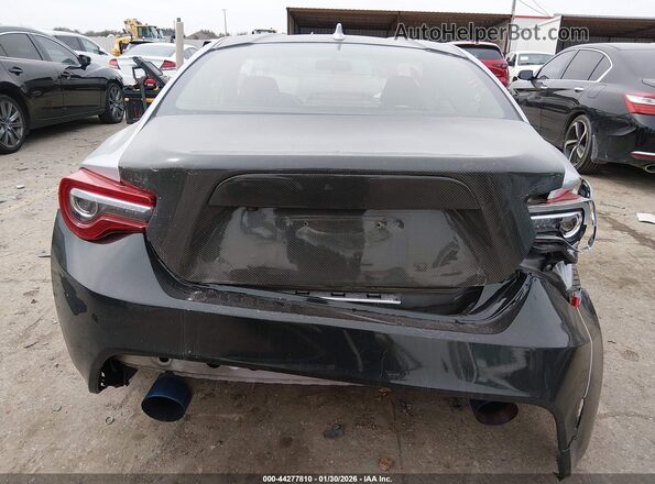JF1ZNAA10H9711183 2017 TOYOTA 86 Silver 