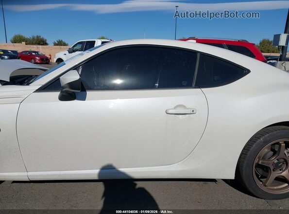 JF1ZNAA14L8753709 2020 TOYOTA 86 White Widok wnętrza 360 stopni