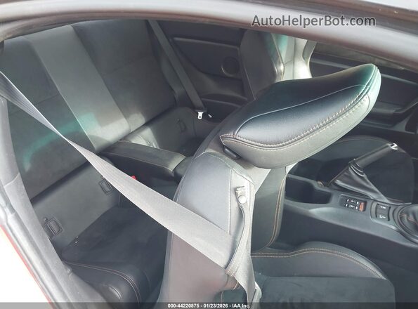 JF1ZNAA15H9707467 2017 TOYOTA 86 Orange Вид наклейки з VIN-кодом