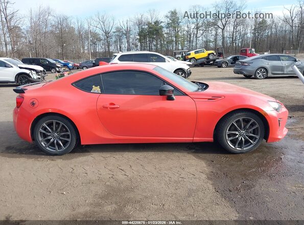 JF1ZNAA15H9707467 2017 TOYOTA 86 Orange Вид задньої частини салону