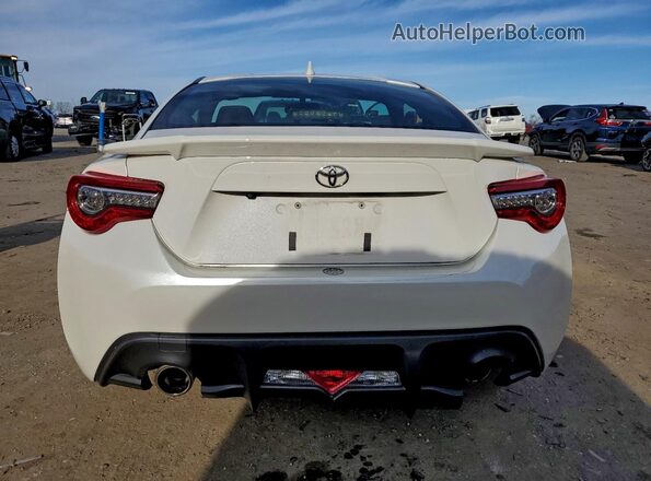 JF1ZNAA16H8702123 2017 TOYOTA 86 Белый Вид сзади