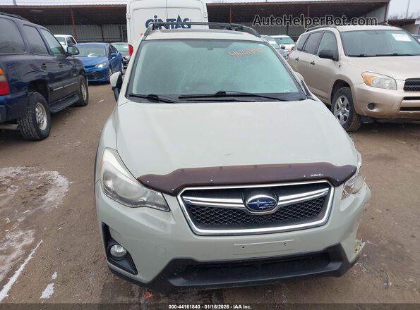 JF2GPABC5H8220109 2017 SUBARU CROSSTREK Кремовый Вид щитка приборов