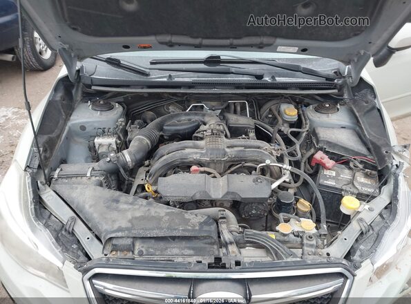 JF2GPABC5H8220109 2017 SUBARU CROSSTREK Кремовый Вид сзади