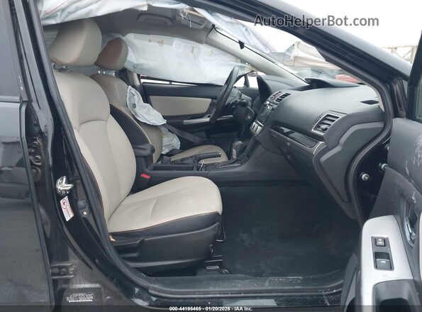 JF2GPAKC4H8208467 2017 SUBARU CROSSTREK Черный Вид салона спереди