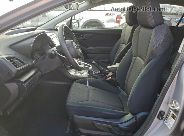 JF2GTABC3N8275133 2022 SUBARU CROSSTREK Серебряный Вид салона спереди