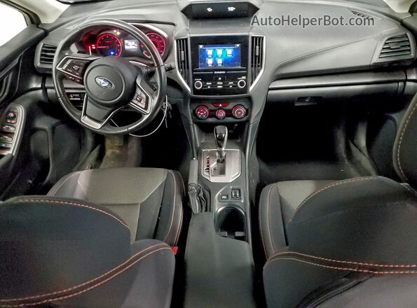JF2GTABC7JH336980 2018 SUBARU CROSSTREK Серебряный Вид панели приборов