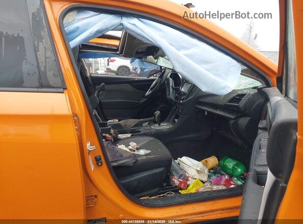 JF2GTADCXJ8331219 2018 SUBARU CROSSTREK Оранжевый Вид салона спереди