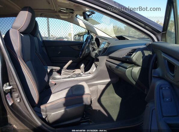 JF2GTAEC8K8370312 2019 SUBARU CROSSTREK Серый Вид салона спереди