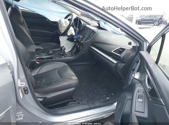 JF2GTAMC8L8208585 2020 SUBARU CROSSTREK Серебряный Вид салона спереди
