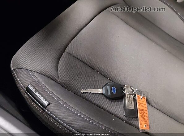 JF2GUABC7R8299762 2024 SUBARU CROSSTREK Silver Vista del salpicadero