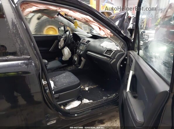 JF2SJADCXGH405781 2016 SUBARU FORESTER 2.5 Черный Вид салона спереди