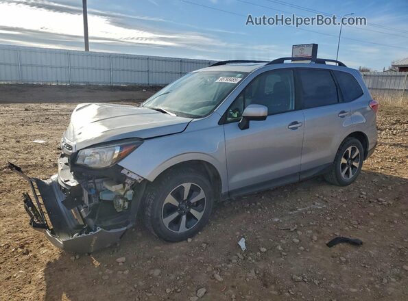 JF2SJAGC8HH471016 2017 SUBARU FORESTER2. Silver Vista tres cuartos delantera izquierda