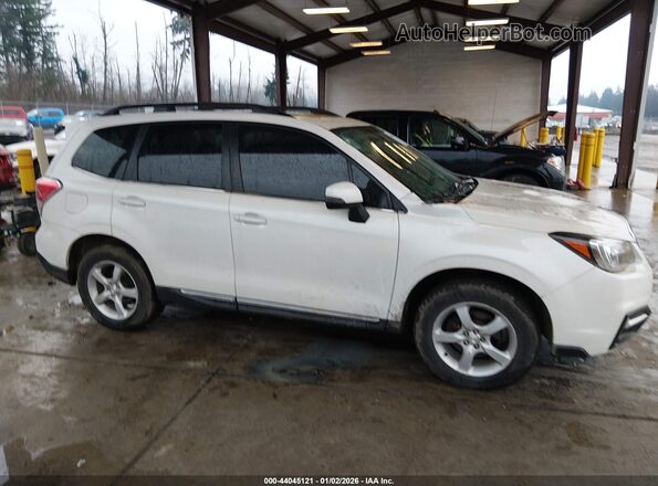 JF2SJAWC0JH478811 2018 SUBARU FORESTER 2.5I TO White Widok wnętrza z tyłu