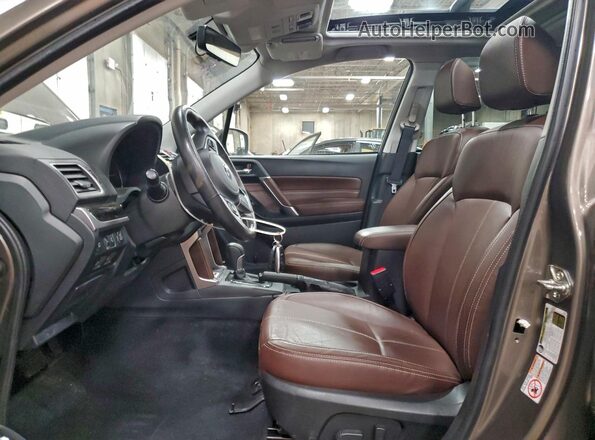 JF2SJAWC4JH546429 2018 SUBARU FORESTER 2.5I TO Серый Вид салона спереди
